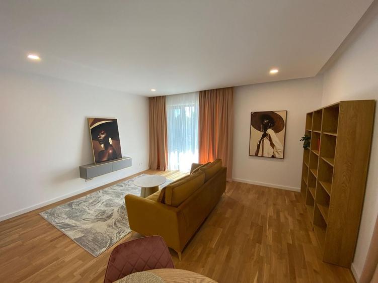 Apartament cu 2 camere semidecomandat, mobilat în Pipera