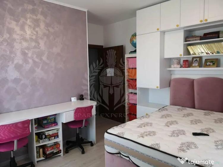 Apartament cu 3 camere decomandat în Albert
