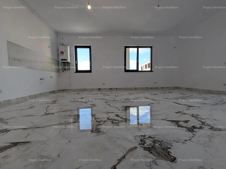 Apartament cu 3 camere decomandat în Est