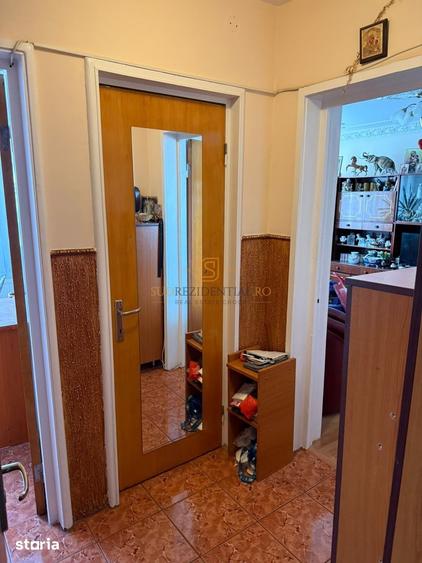 Apartament cu 3 camere, mobilat în Berceni