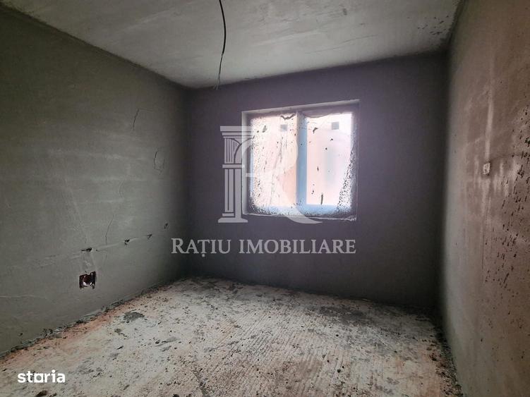 Casă cu 4 camere în Sântandrei