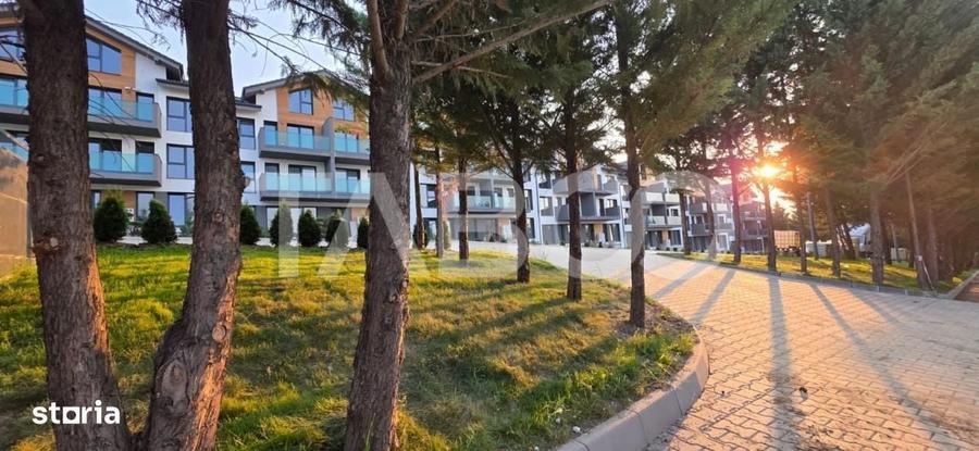 Apartament cu 3 camere decomandat în Cristian