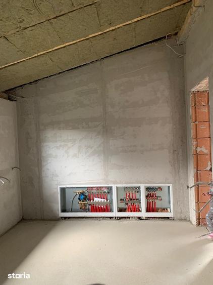 Casă cu 5 camere cu Teren 556 Mp în Exterior Vest