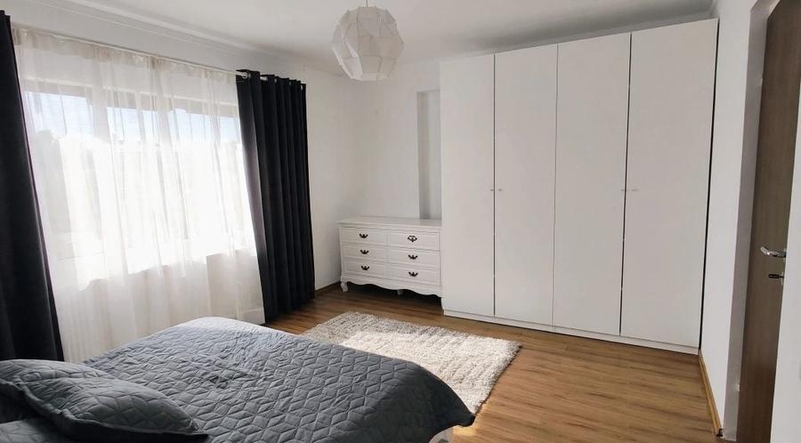 Casă cu 4 camere cu Teren 160 Mp în Central