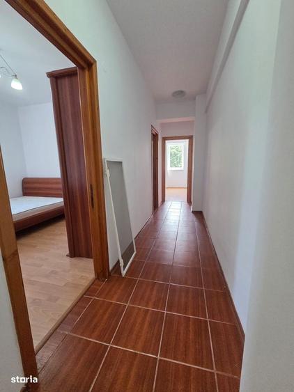Inchiriez Apartament 2 camere str Babadag Zona foarte Buna - 8