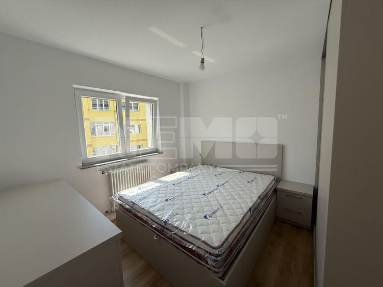 Apartament cu 3 camere decomandat în Central