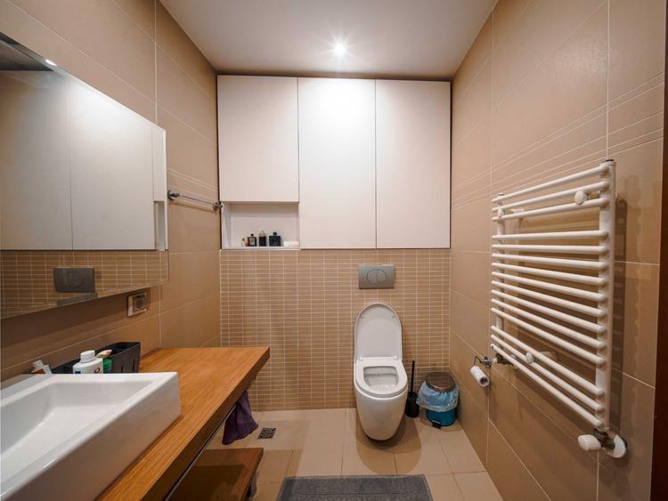 Apartament cu 3 camere decomandat în Dristor
