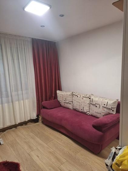 Apartament cu 3 camere decomandat în Dristor