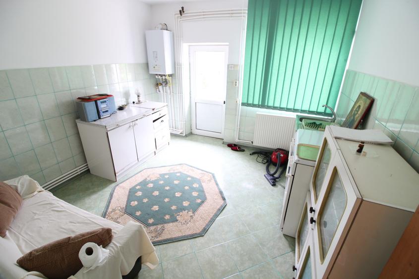 Casă individuală cu 3 camere cu Teren 1000 Mp în Vânători