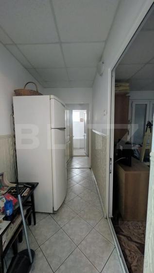 Apartament cu 4 camere decomandat, mobilat în Malu Roșu