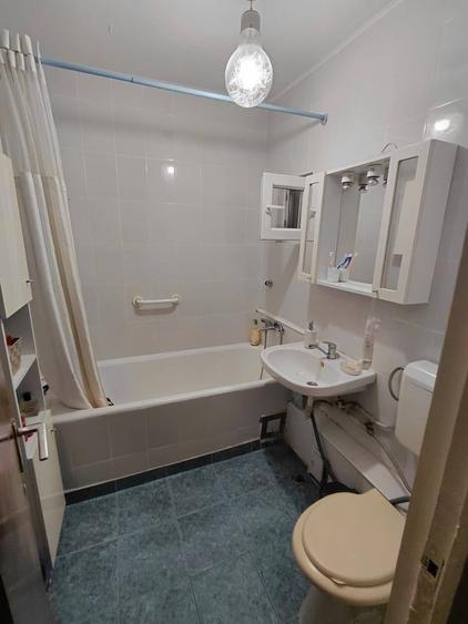 Apartament cu 2 camere semidecomandat în Obor