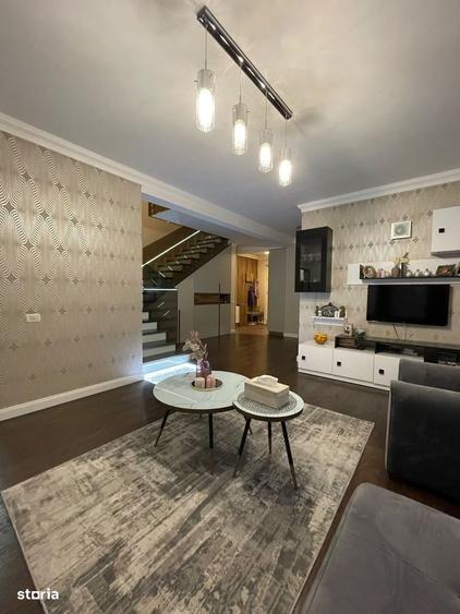 Casă cu 4 camere cu Teren 460 Mp în Hidiș