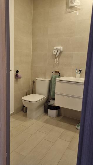 Apartament cu 2 camere semidecomandat, mobilat în Dristor