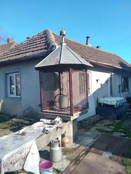 Casă cu 2 camere cu Teren 1180 Mp în Săvârșin