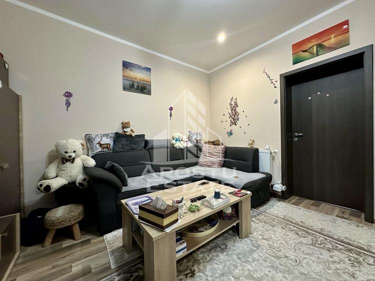 Apartament cu 3 camere semidecomandat, mobilat în Giroc — fotografia 3