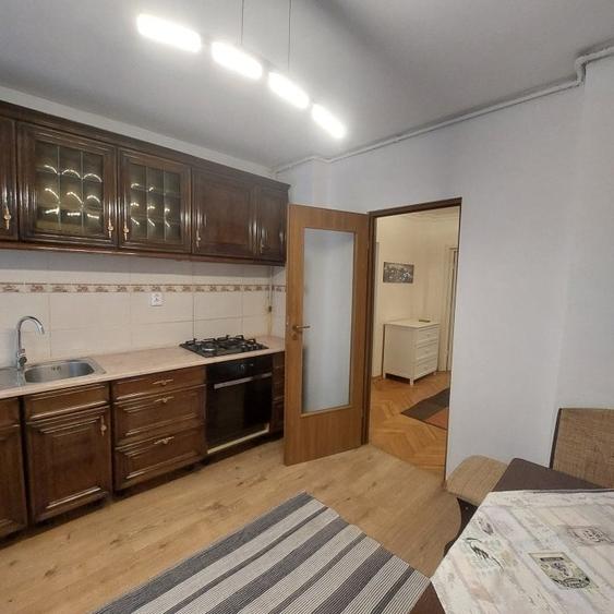 Apartament cu 4 camere decomandat în Kogălniceanu