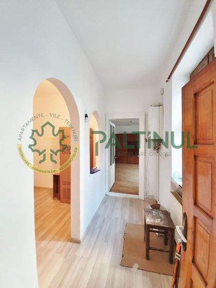 Apartament la casa, pretabil birouri, zona 9 Mai - 8