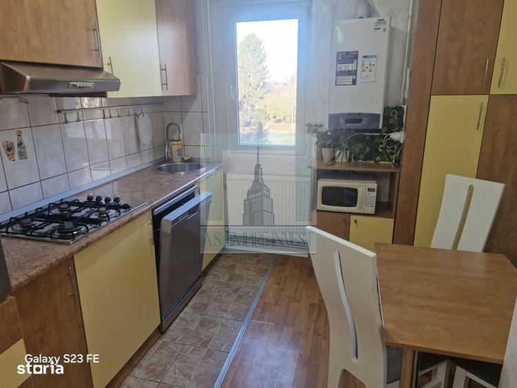 Apartament cu 3 camere semidecomandat, mobilat în Astra