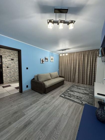 Apartament cu 2 camere semidecomandat în Micro 18