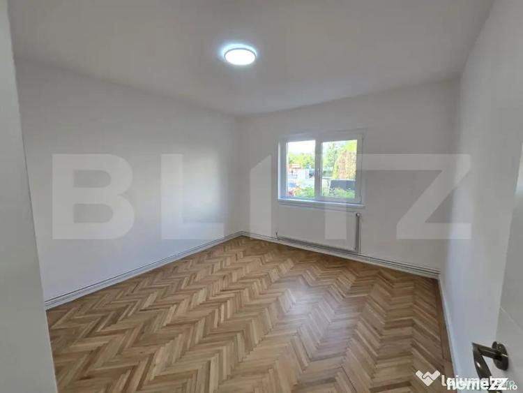 Apartament cu 3 camere decomandat în Sud