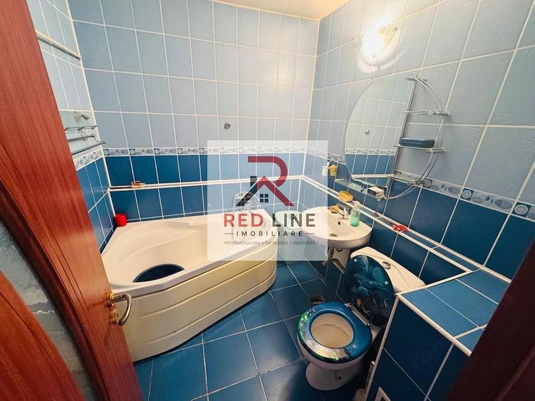 Apartament cu 3 camere decomandat în Traian