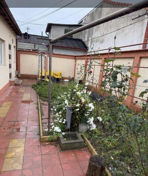 Casă cu 3 camere cu Teren 180 Mp în Tomis II
