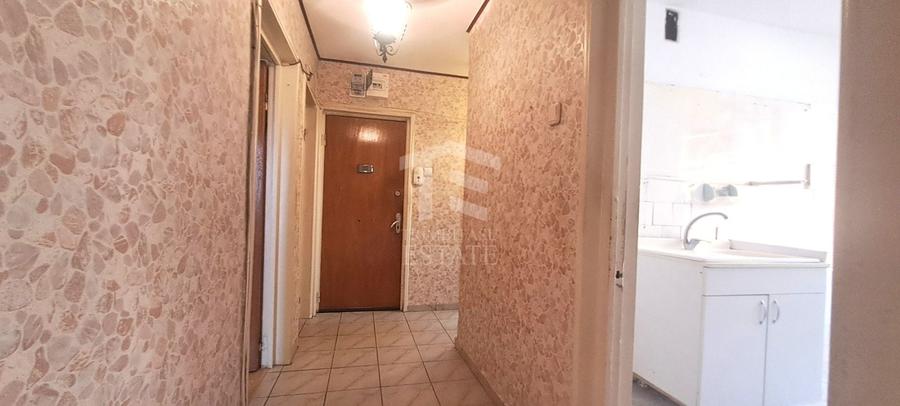 Apartament cu 3 camere decomandat în Berceni