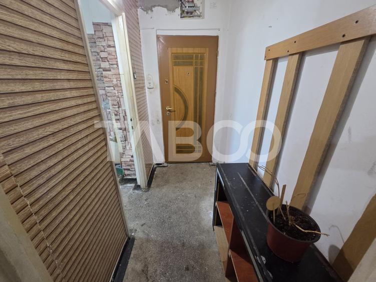 Apartament 2 camere semidecomandat zona Tudor Vladimirescu etaj 4 - 4