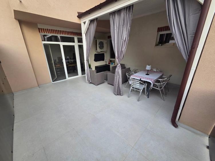 Apartament cu 3 camere decomandat, mobilat în Giroc