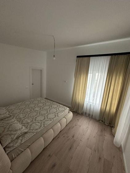 Casă cu 4 camere în Moara