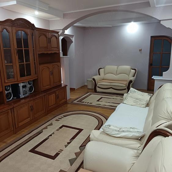 Apartament cu 3 camere decomandat în George Enescu