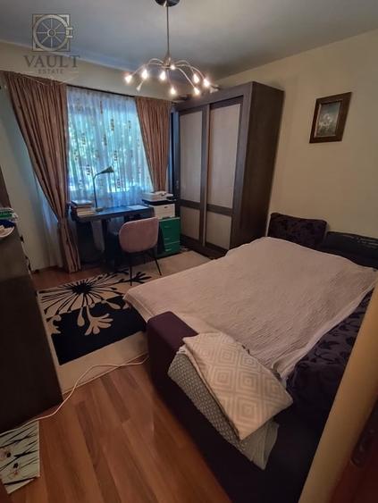Apartament cu 4 camere semidecomandat, mobilat în Sebastian