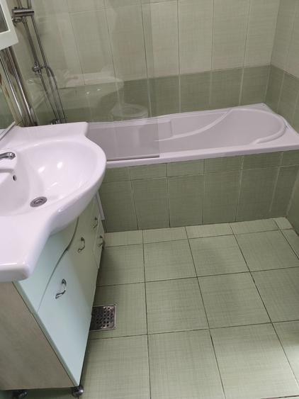 Apartament cu 2 camere semidecomandat în Olteniței