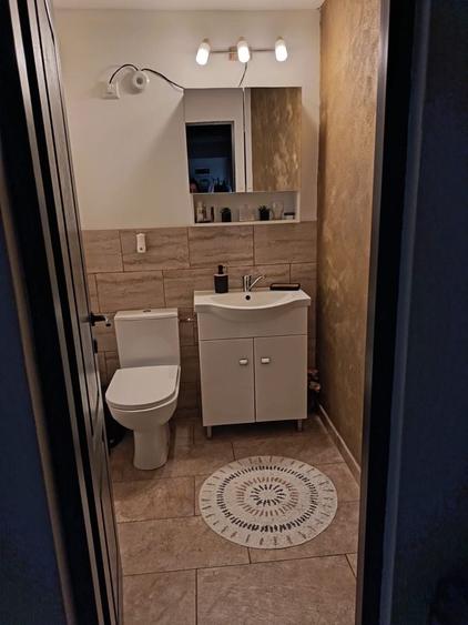 Casă cu 4 camere în Bistrița Nouă