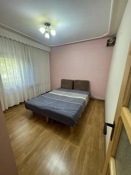 Apartament cu 2 camere decomandat în Nicolina