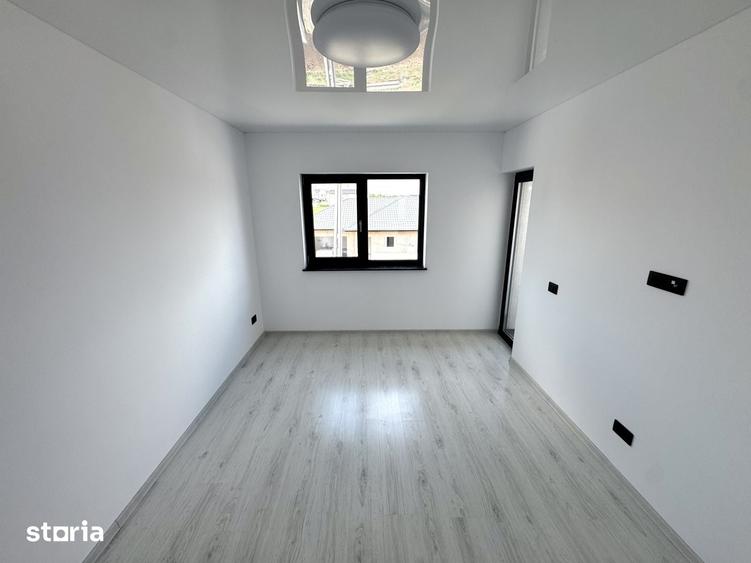 Casă cu 4 camere cu Teren 270 Mp în Rediu