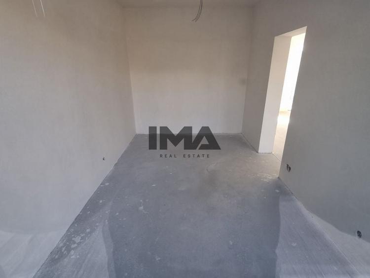 Duplex cu 4 camere cu Canalizare în Chinteni