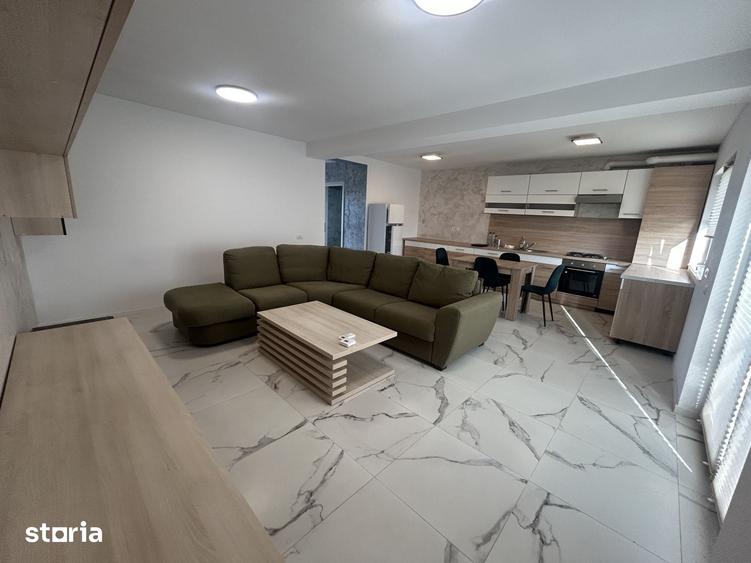 Apartament cu 3 camere în Dumbrăvița