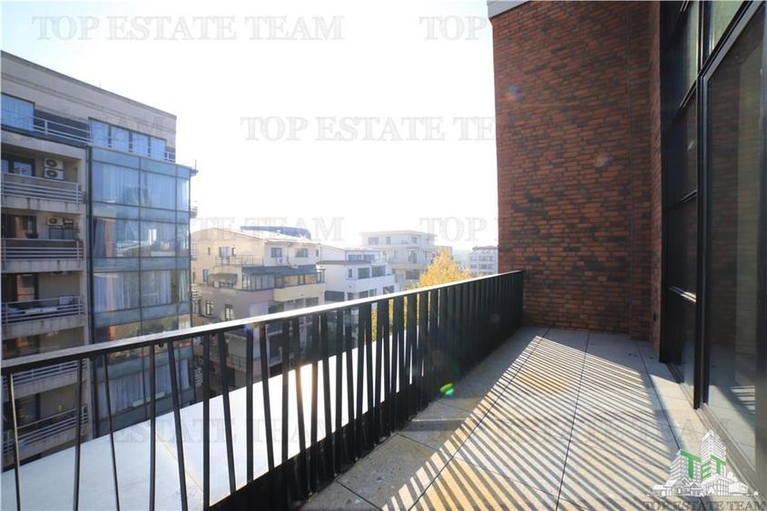 Apartament cu 4 camere decomandat în Barbu Văcărescu