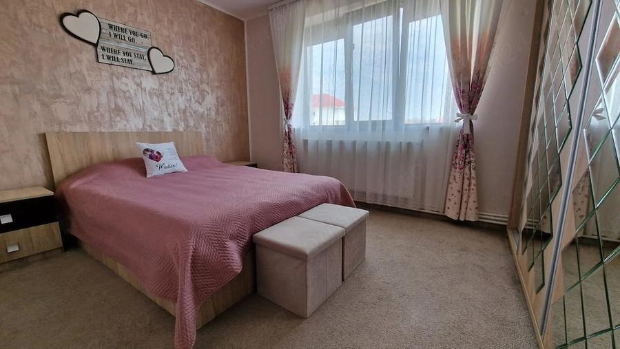 Apartament cu 3 camere decomandat, mobilat în Fetești-Gară