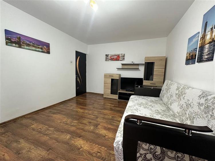Apartament cu 2 camere decomandat, mobilat în Tătărași