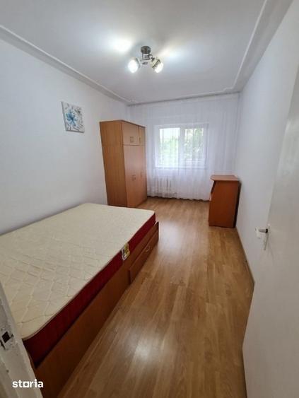 Apartament cu 2 camere decomandat în Podu Roș