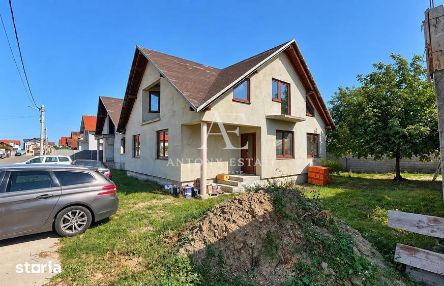 Casă cu 7 camere cu Teren 415 Mp în Sântandrei
