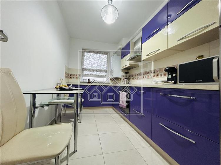 Apartament cu 2 camere decomandat în Exterior Sud