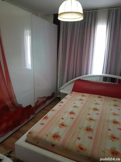 Apartament cu 4 camere decomandat în Filiași
