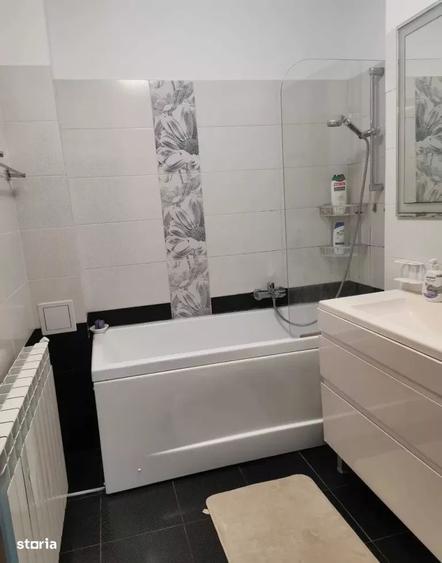 Apartament cu 3 camere decomandat în Tomis III
