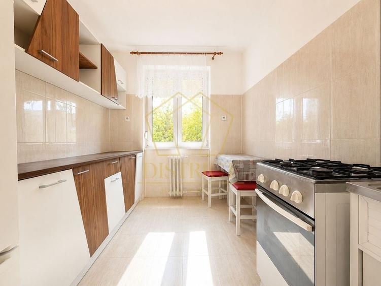 Apartament cu 2 camere semidecomandat, mobilat în Tipografilor