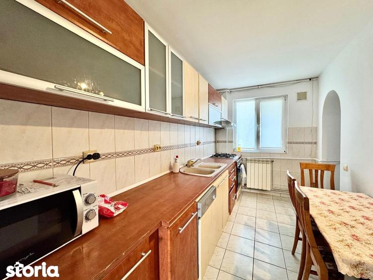 Apartament cu 3 camere, mobilat în Copou