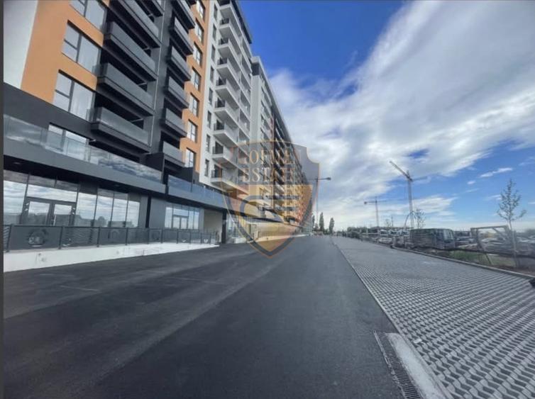 Apartament cu 3 camere decomandat în Energia