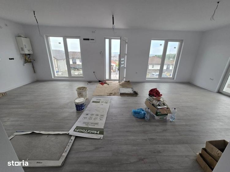 Casă cu 4 camere cu Teren 500 Mp în Unirii